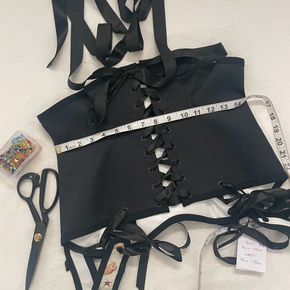 fashionable Corset - Picture 7 of 9